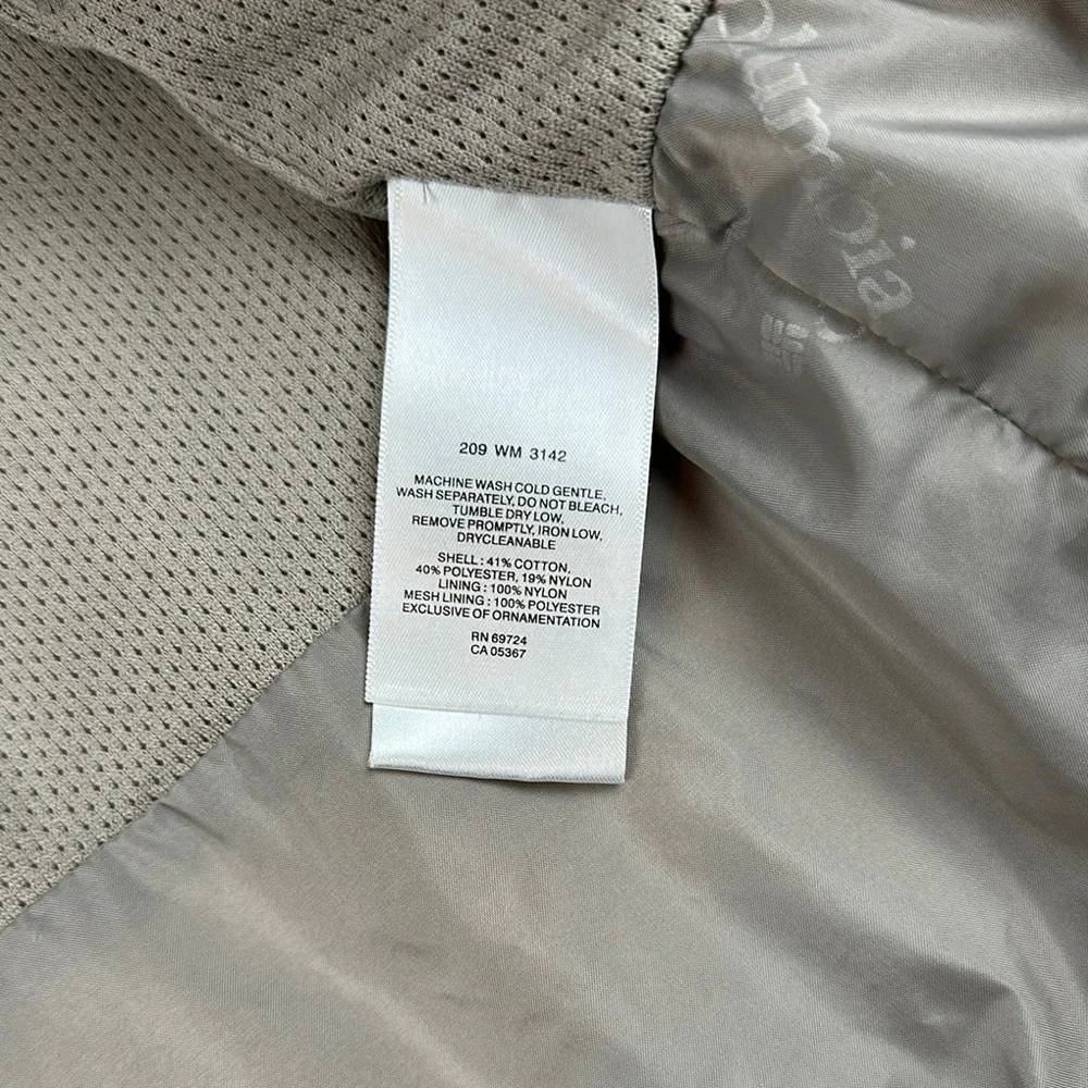 Gray Lightweight‎ Windbreaker Jacket with Elastic Cuffs
